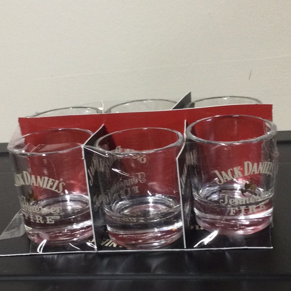 New 6 Jack Daniels Fire Shot Glass - Picture 4 of 7